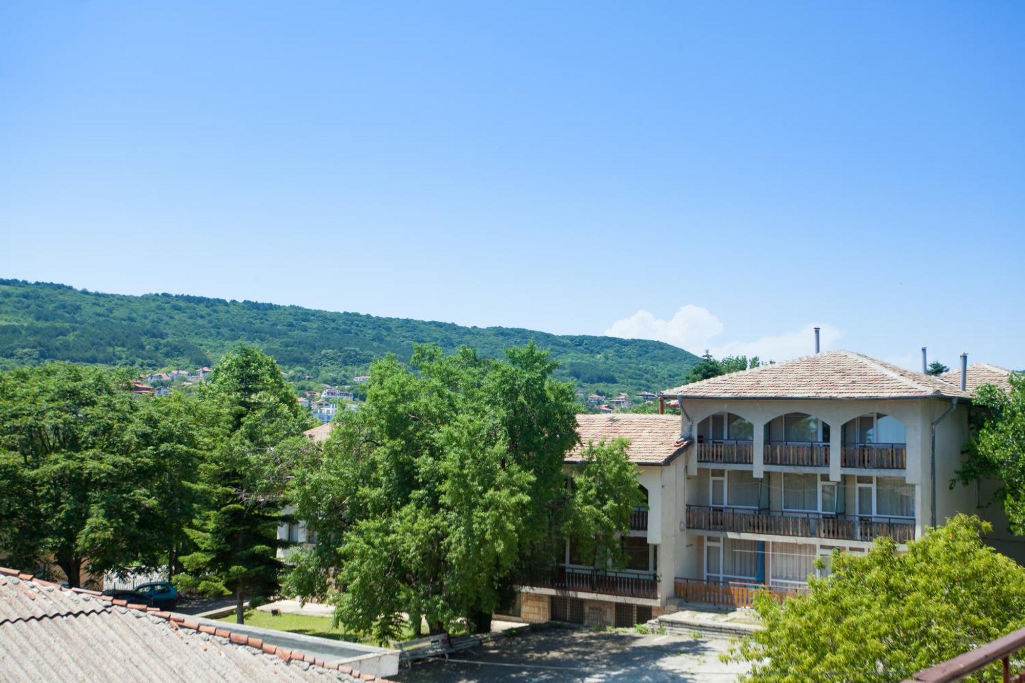 Bisser Hotel - Free Parking - Free Pool Access Balchik Bilik gambar
