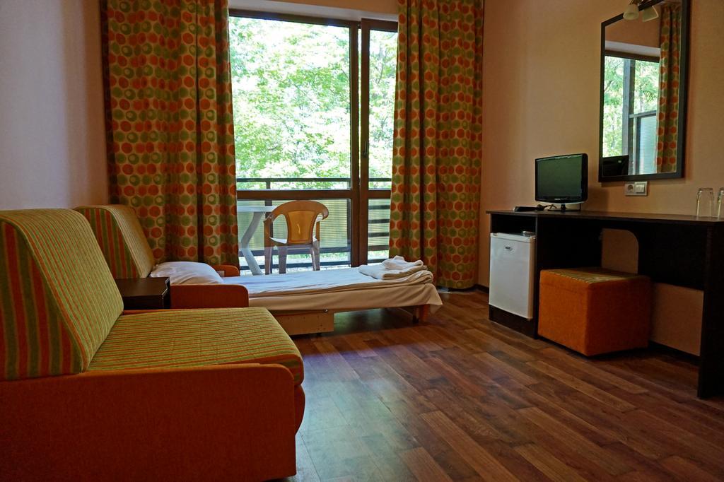 Bisser Hotel - Free Parking - Free Pool Access Balchik Luaran gambar