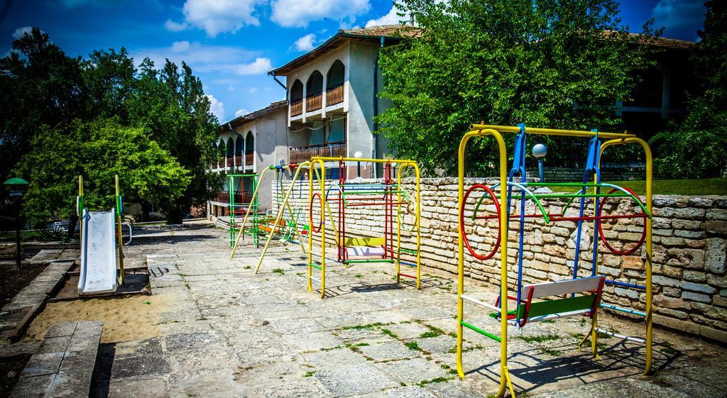 Bisser Hotel - Free Parking - Free Pool Access Balchik Luaran gambar
