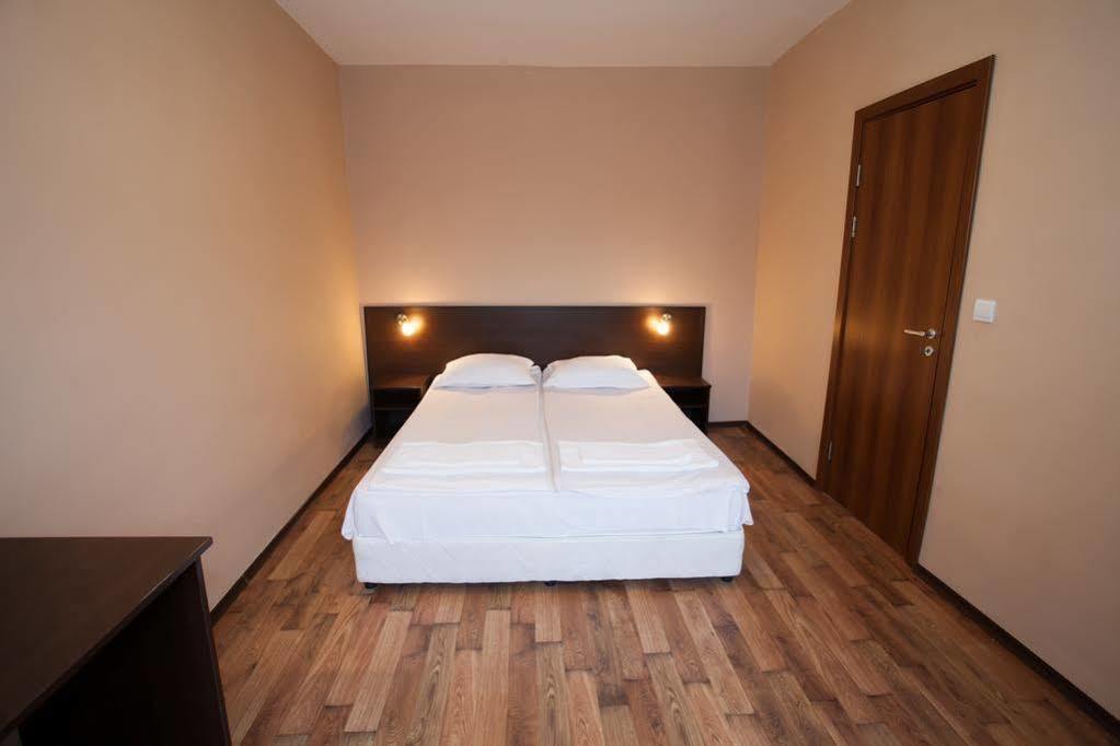 Bisser Hotel - Free Parking - Free Pool Access Balchik Luaran gambar