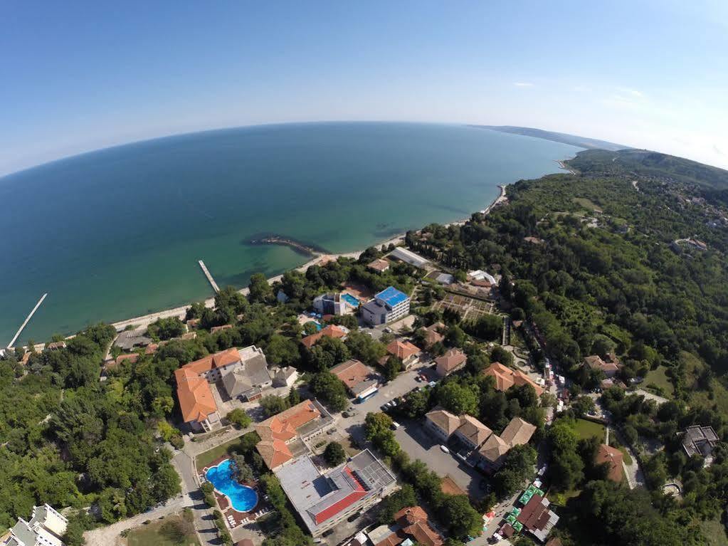 Bisser Hotel - Free Parking - Free Pool Access Balchik Luaran gambar